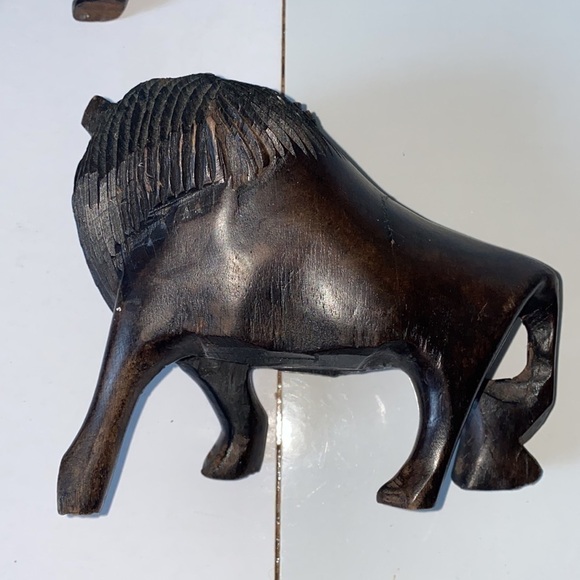 Two hand carved black wooden lions . Made in Africa. - Picture 3 of 9